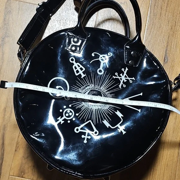 Kreepsville Eyeball Bag - Picture 10 of 14